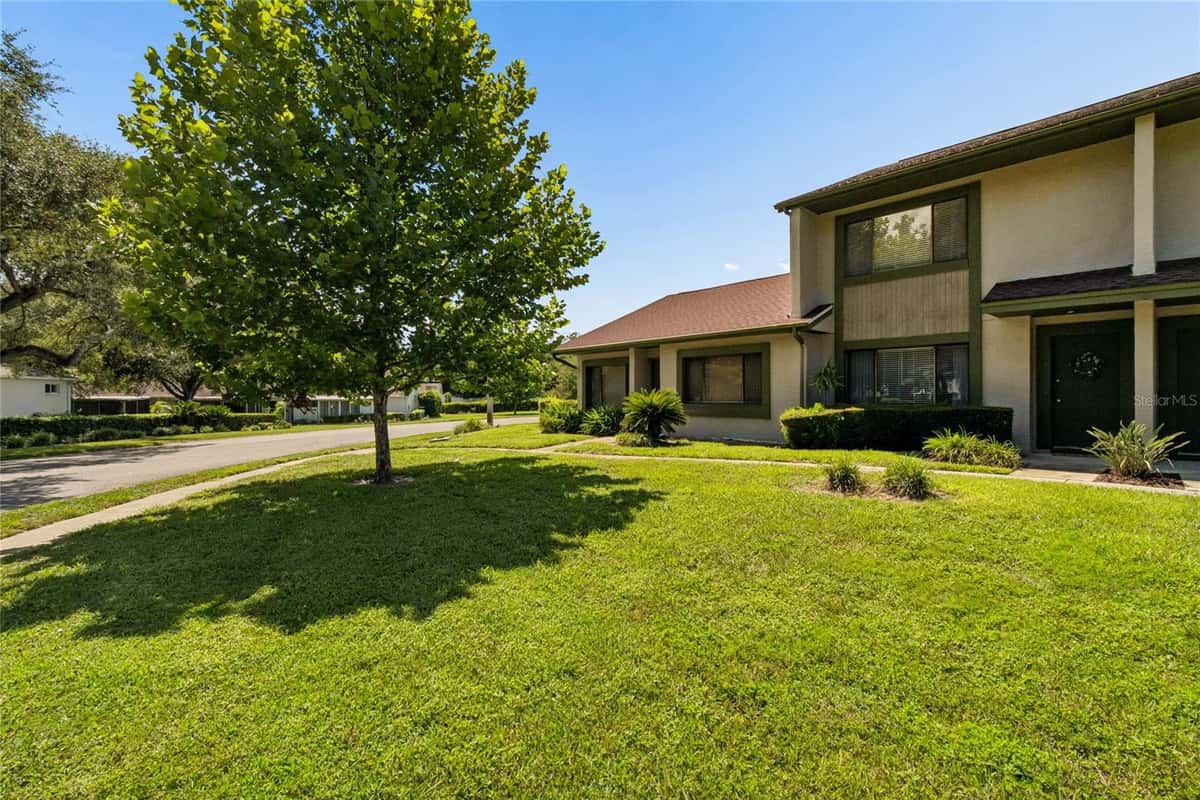 7803 AMBERLEA COURT