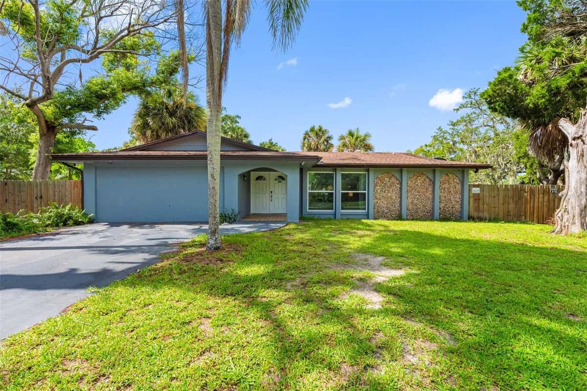 7032 MORNINGSTAR LANE