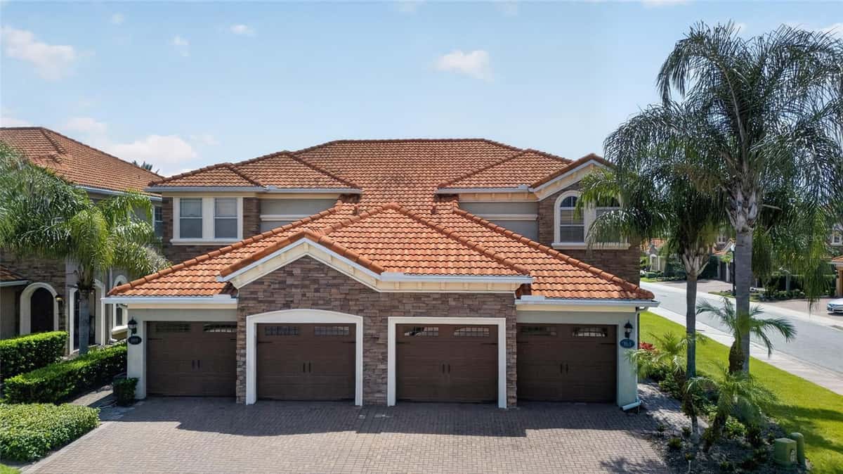 8915 DELLA SCALA CIRCLE