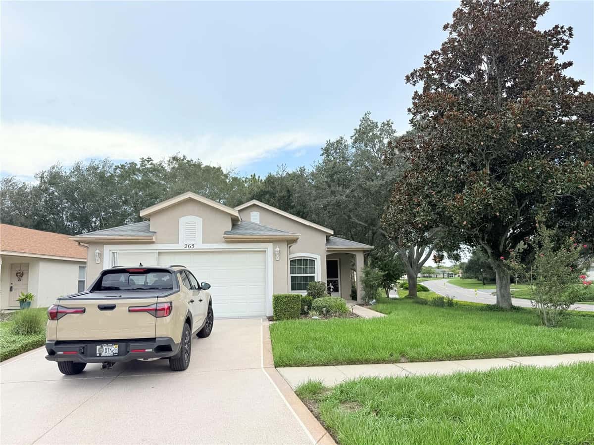 265 CENTER OAK CIRCLE