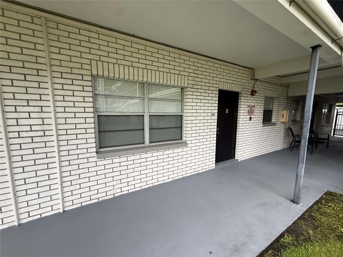 4050 4TH STREET