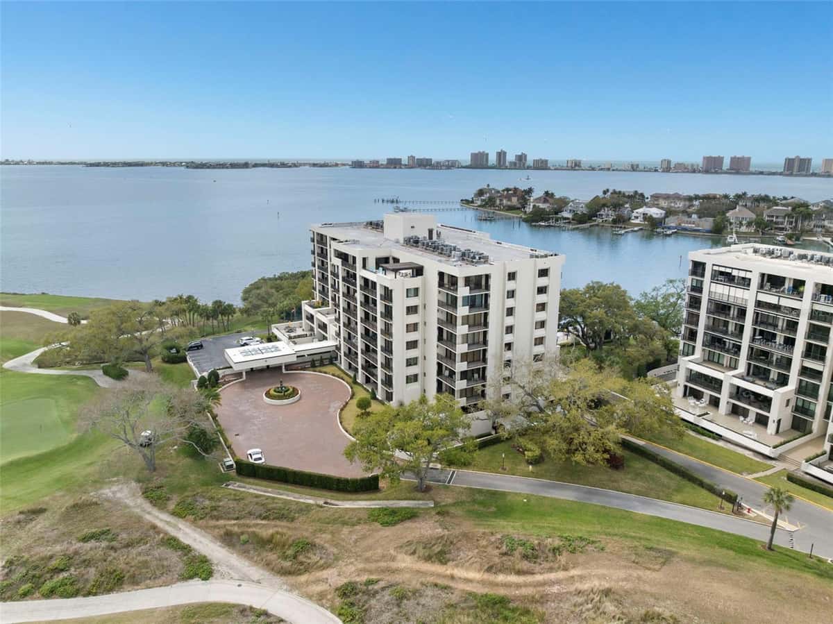 4 BELLEVIEW BOULEVARD