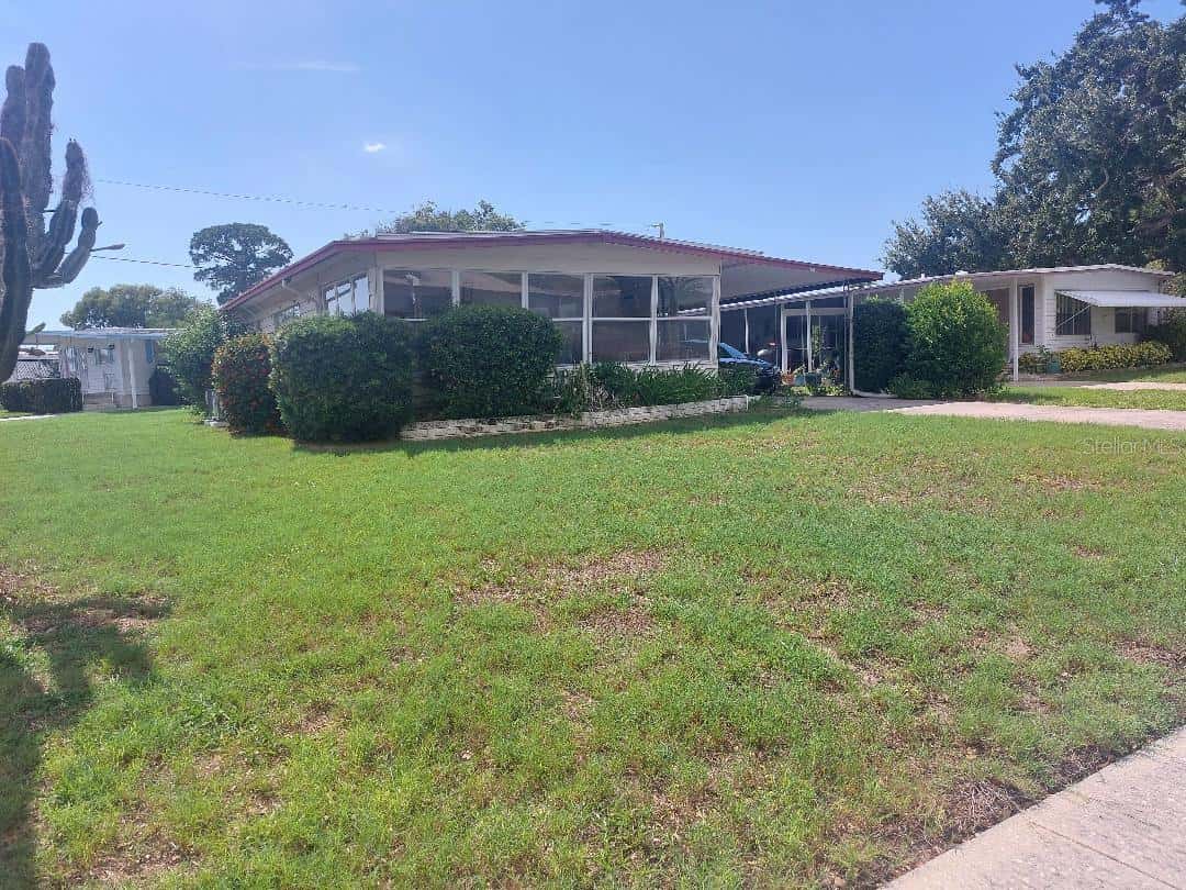 61 HARBOR WAY