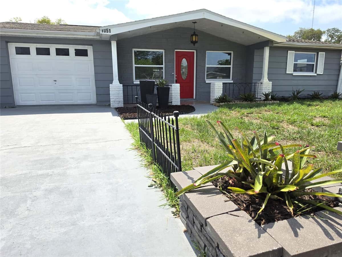 1051 MAYBURY DRIVE