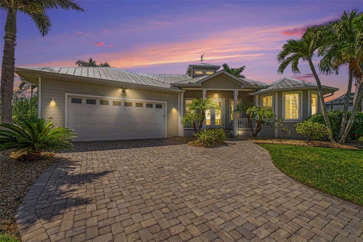1435 RAVEN COURT