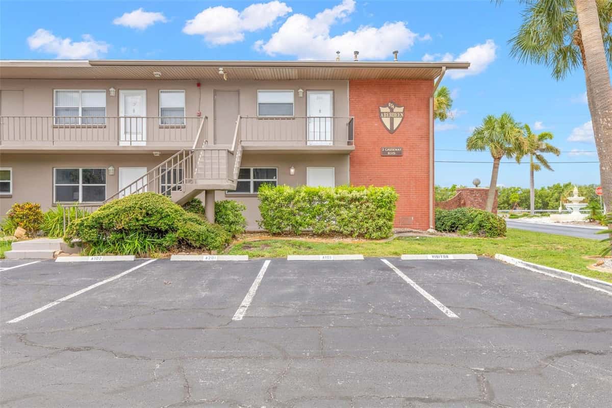 2 CAUSEWAY BOULEVARD