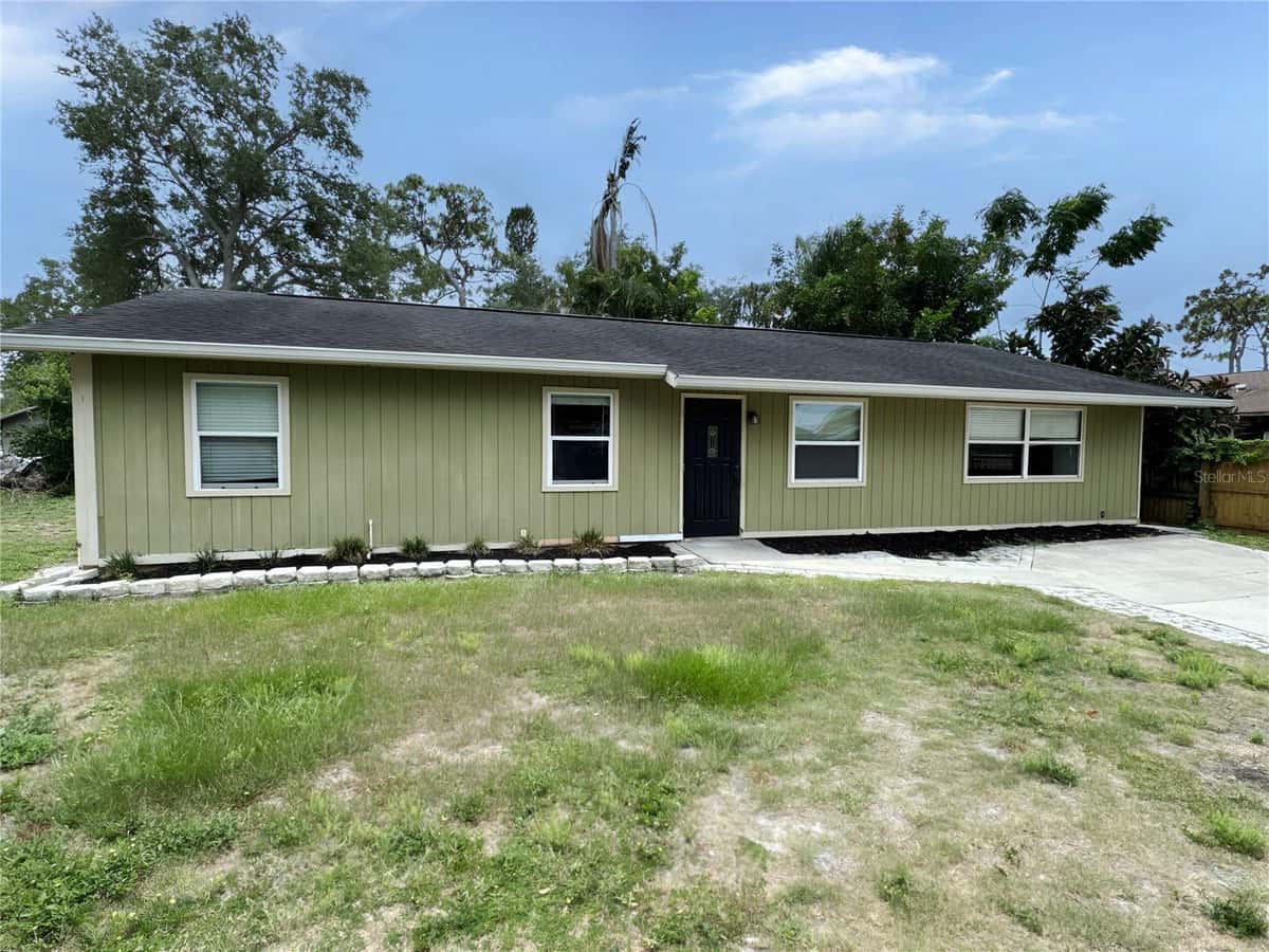 4710 HOXIE LANE