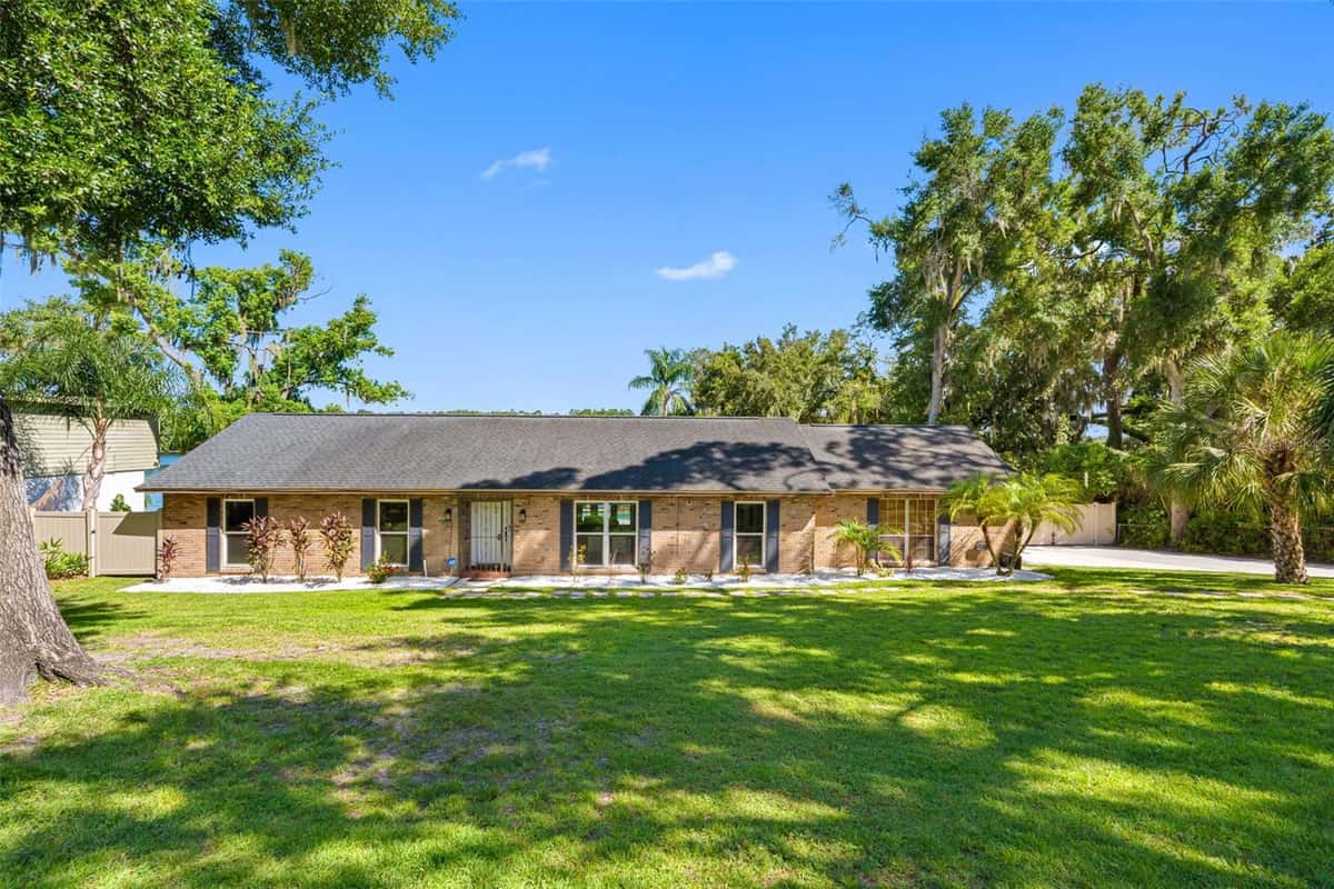 4221 RIVER HILLS DRIVE