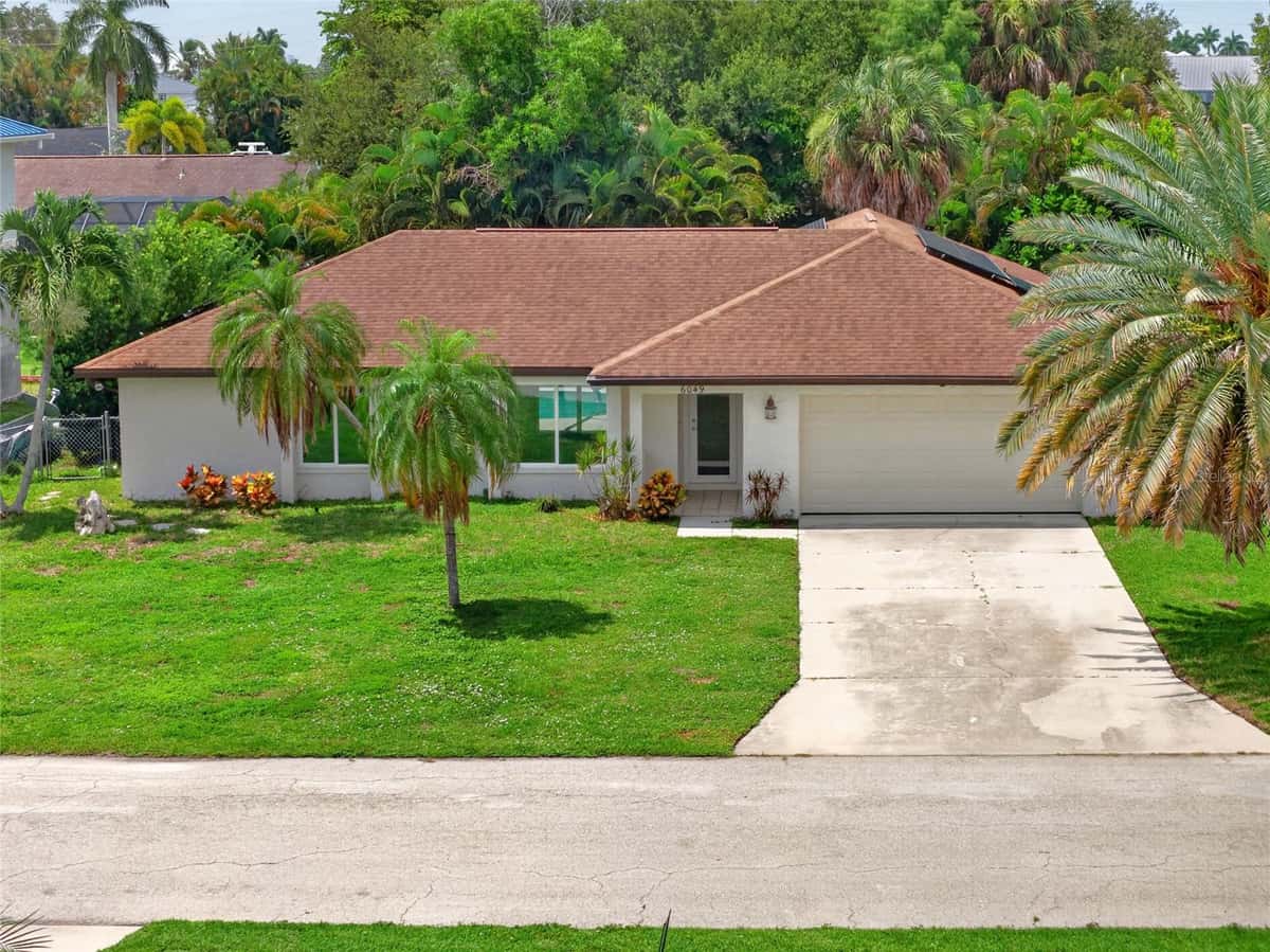 6049 PERTHSHIRE LANE