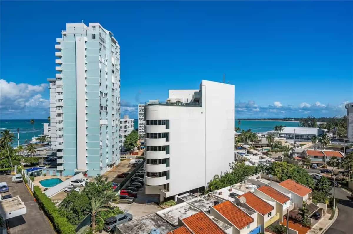 6165 AV. ISLA VERDE