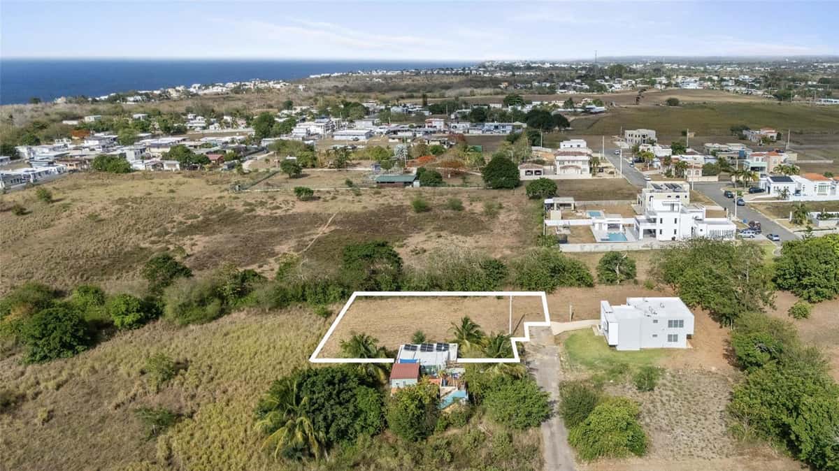 PR 459 KM13.3 Bo. Bejucos INT CALLE LAS UVAS