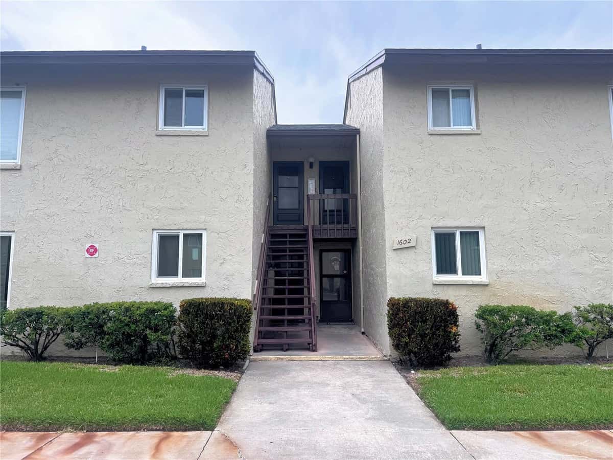 4215 BAY DRIVE