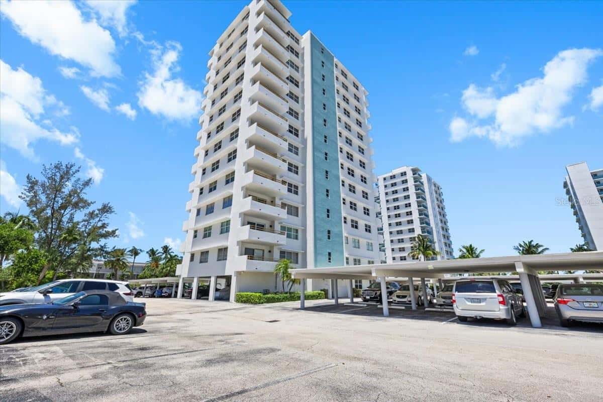 1630 N OCEAN BLVD