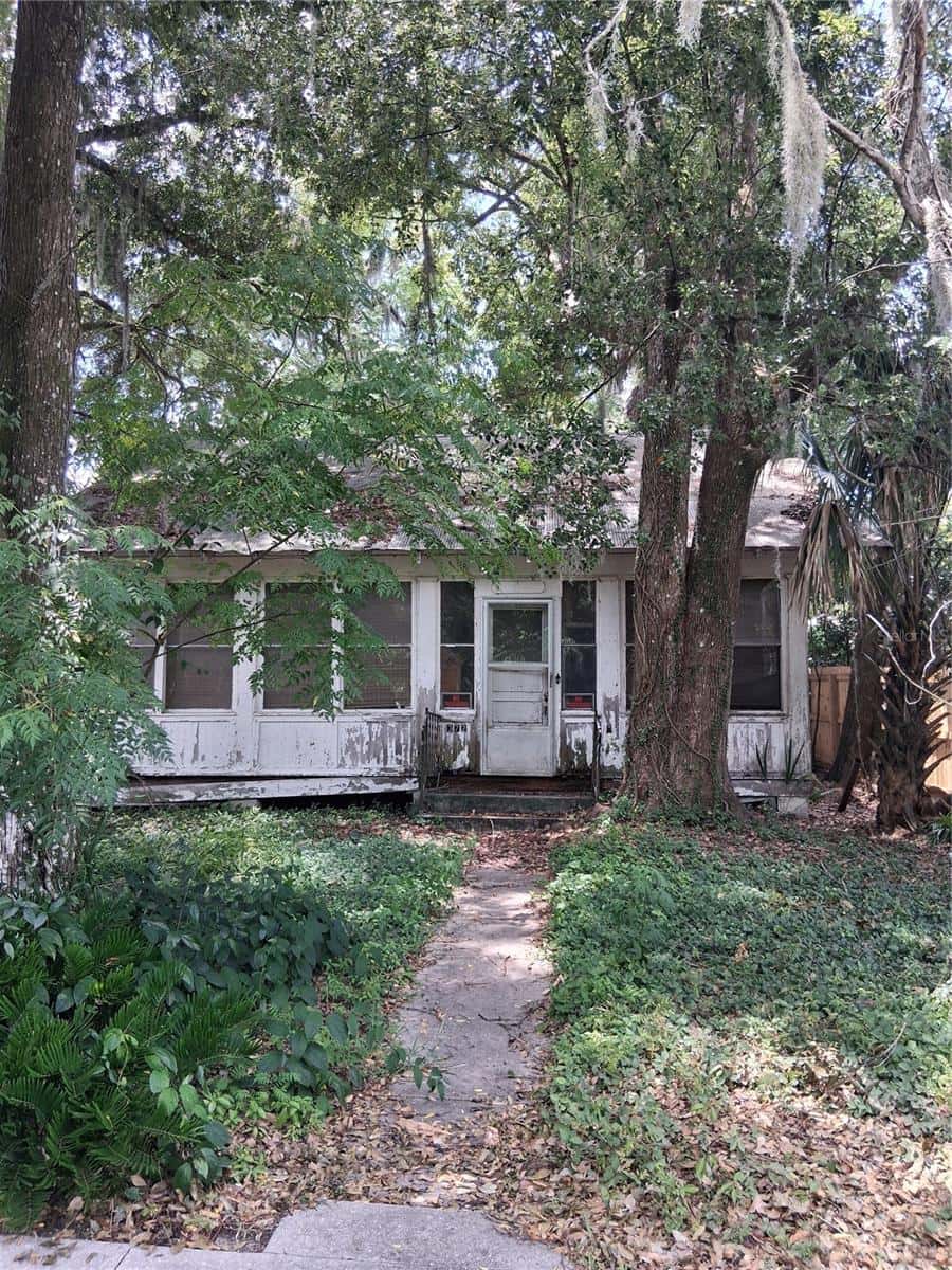 372 EUCLID AVENUE