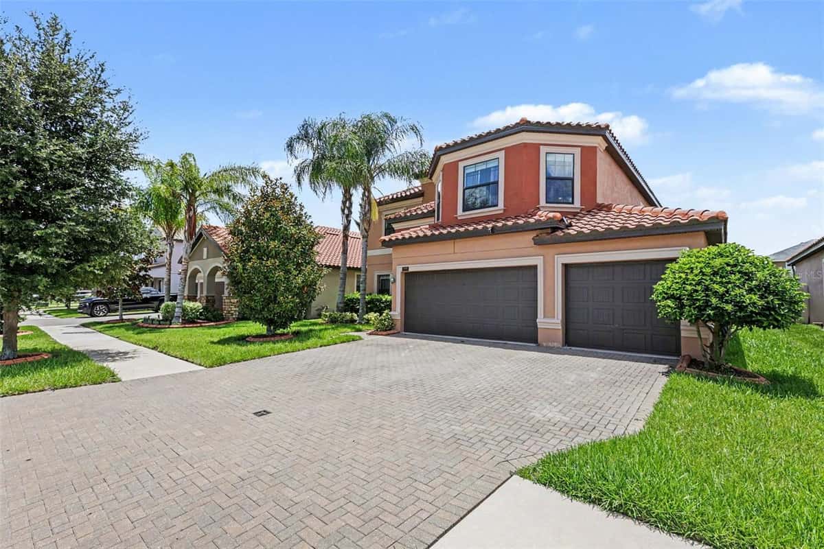 12005 CINNAMON FERN DRIVE