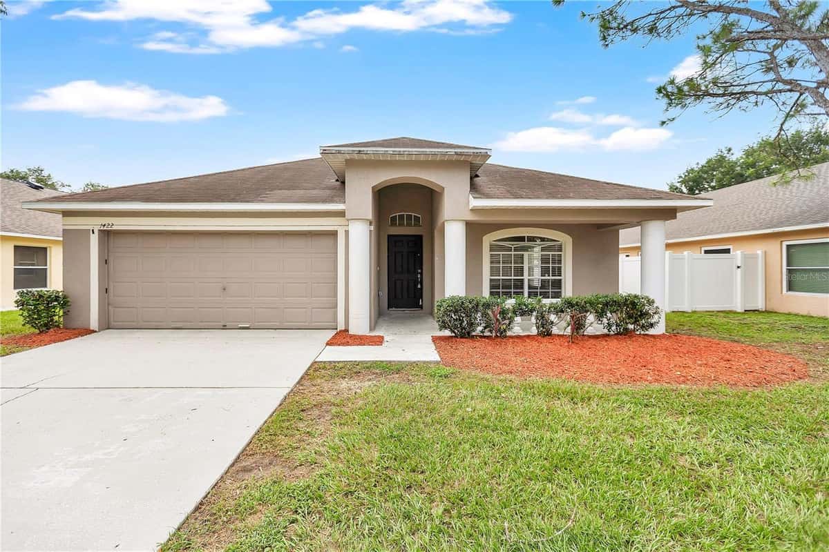 1422 LAKE SHORE RANCH DRIVE