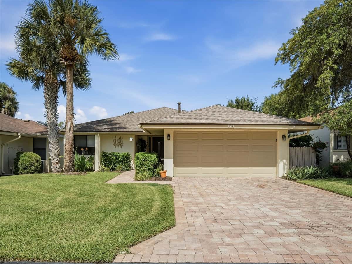 218 CANTERBURY CIRCLE