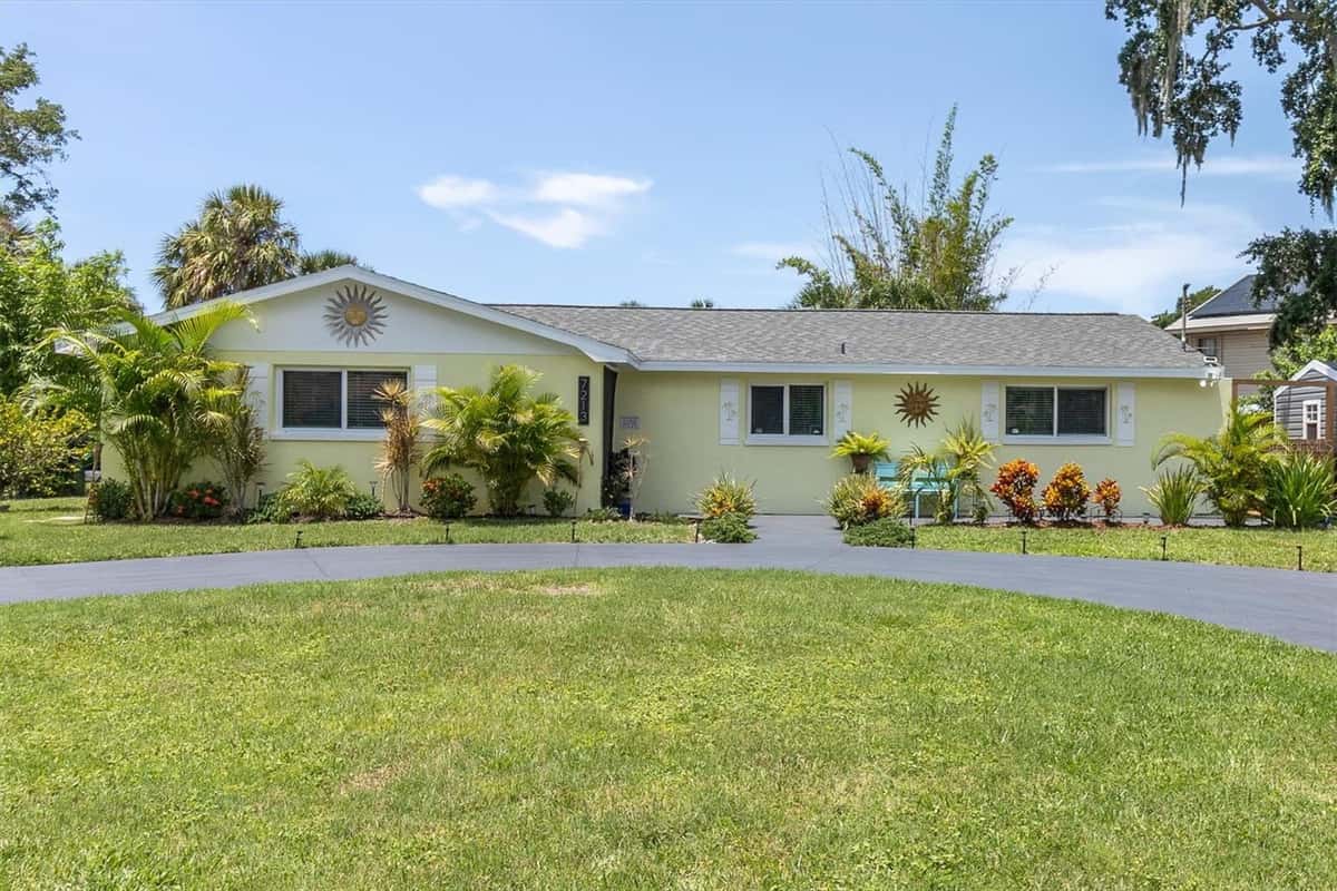 7213 PENINSULAR DRIVE