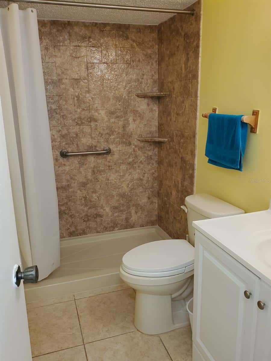 11135 CARRIAGE HILL DRIVE