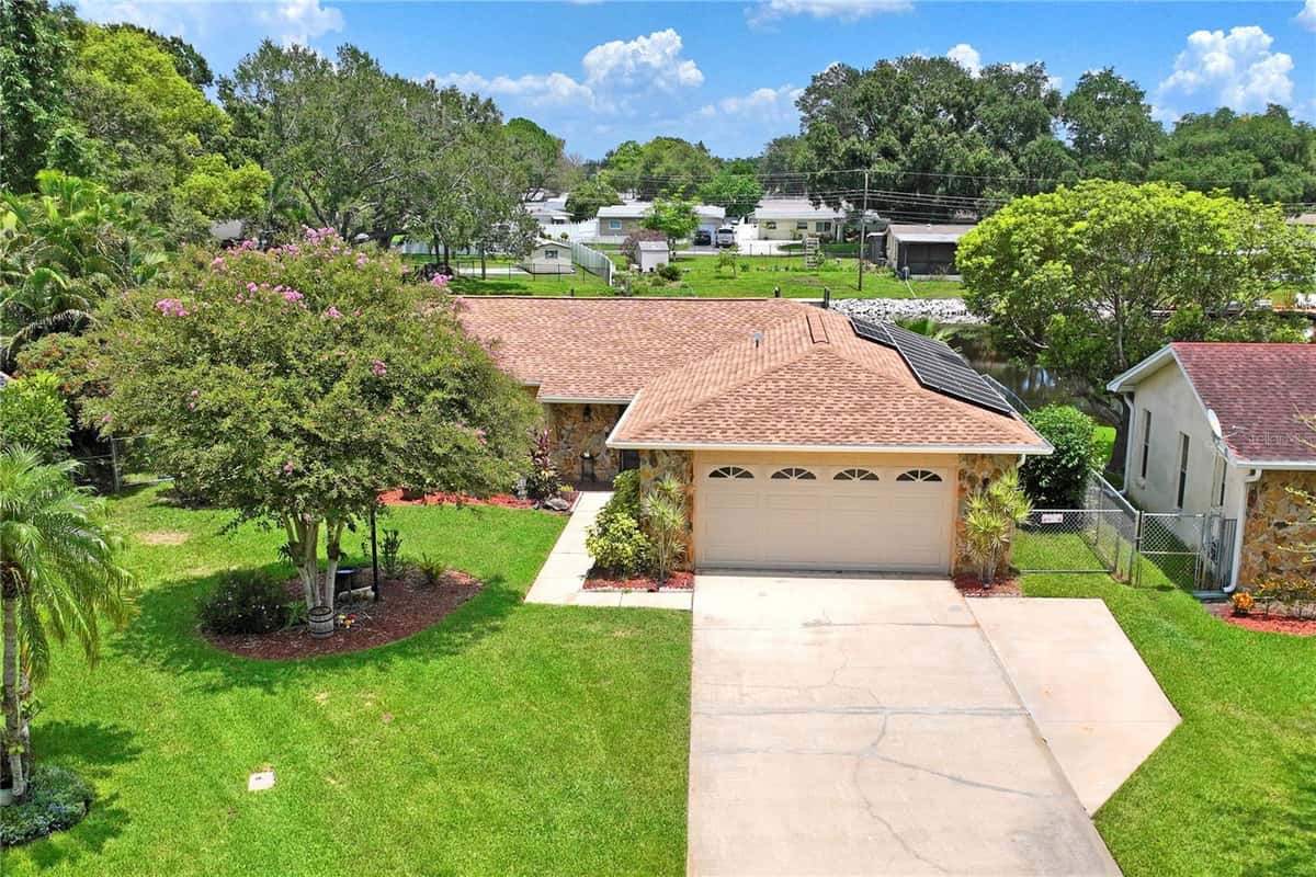 10681 SEMINOLE FOREST STREET