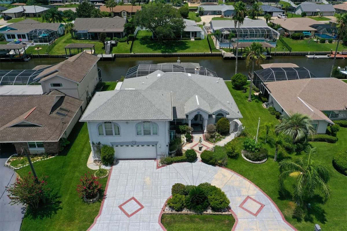 12 CLOVERDALE COURT