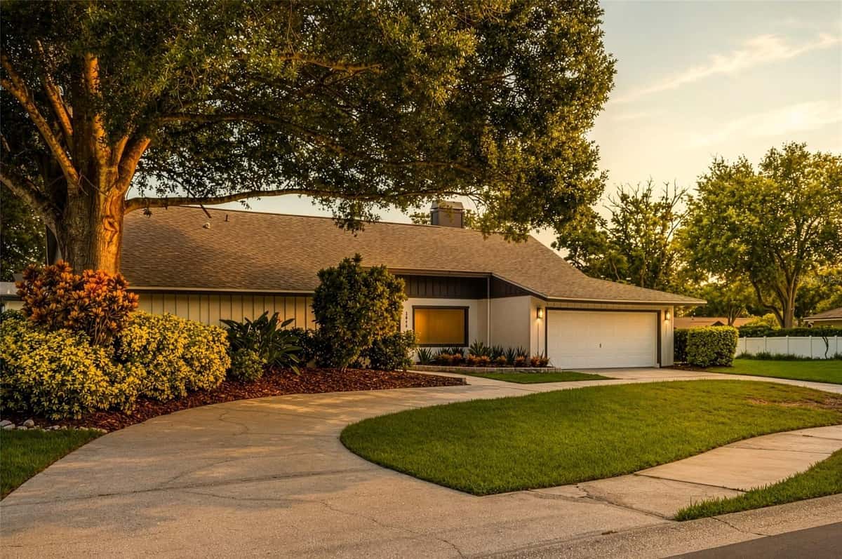 1736 PINE CREEK COURT