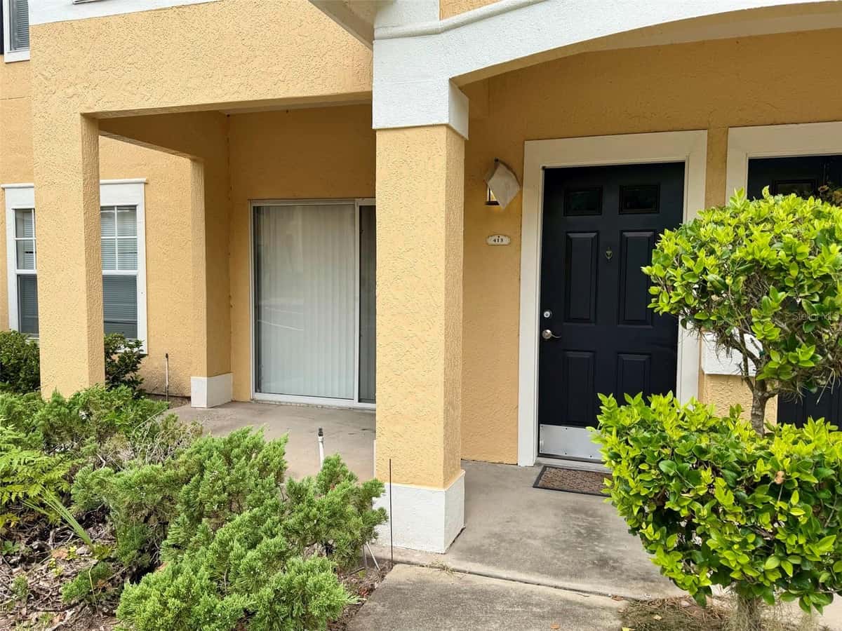413 ARBOR LAKES CIRCLE