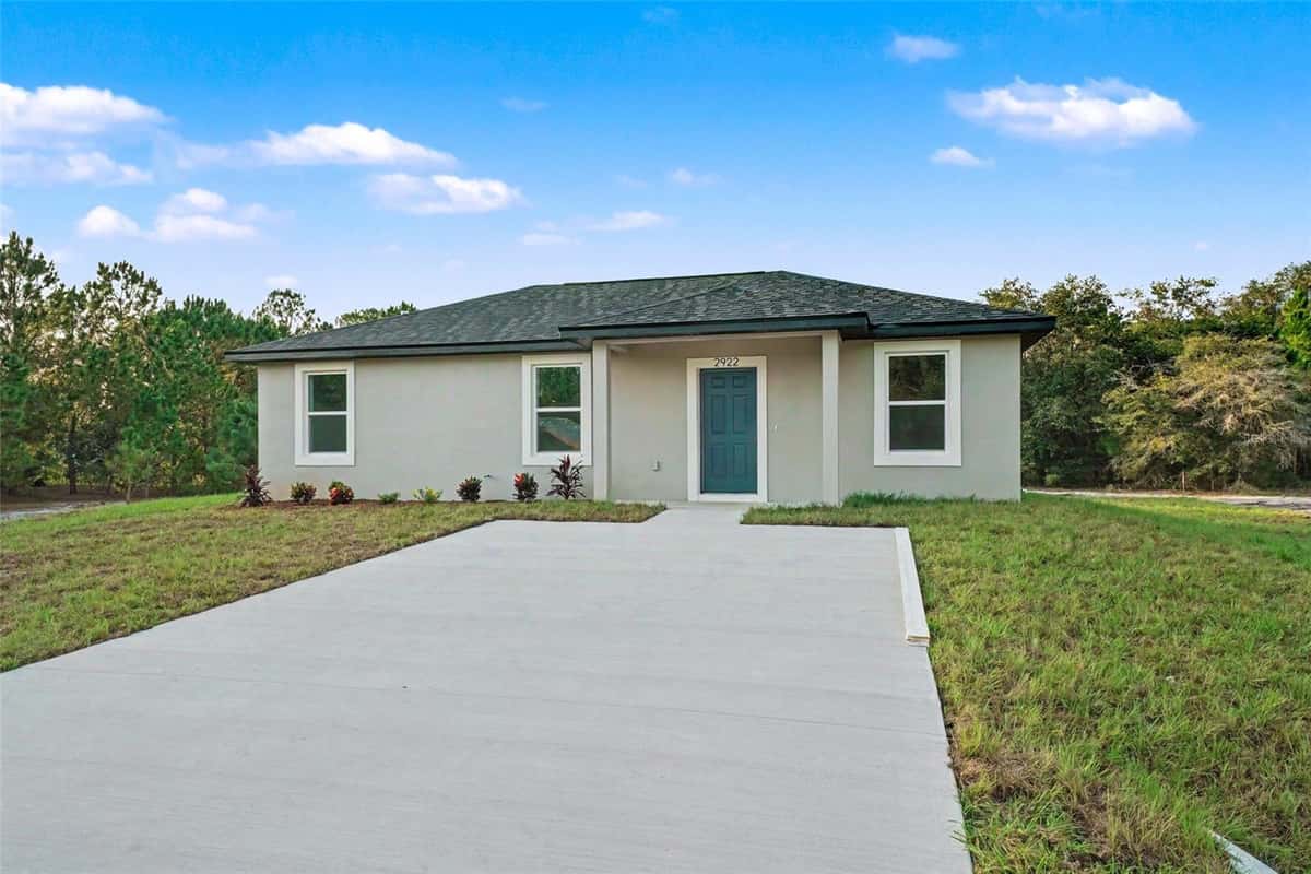 2922 PERRY ROAD