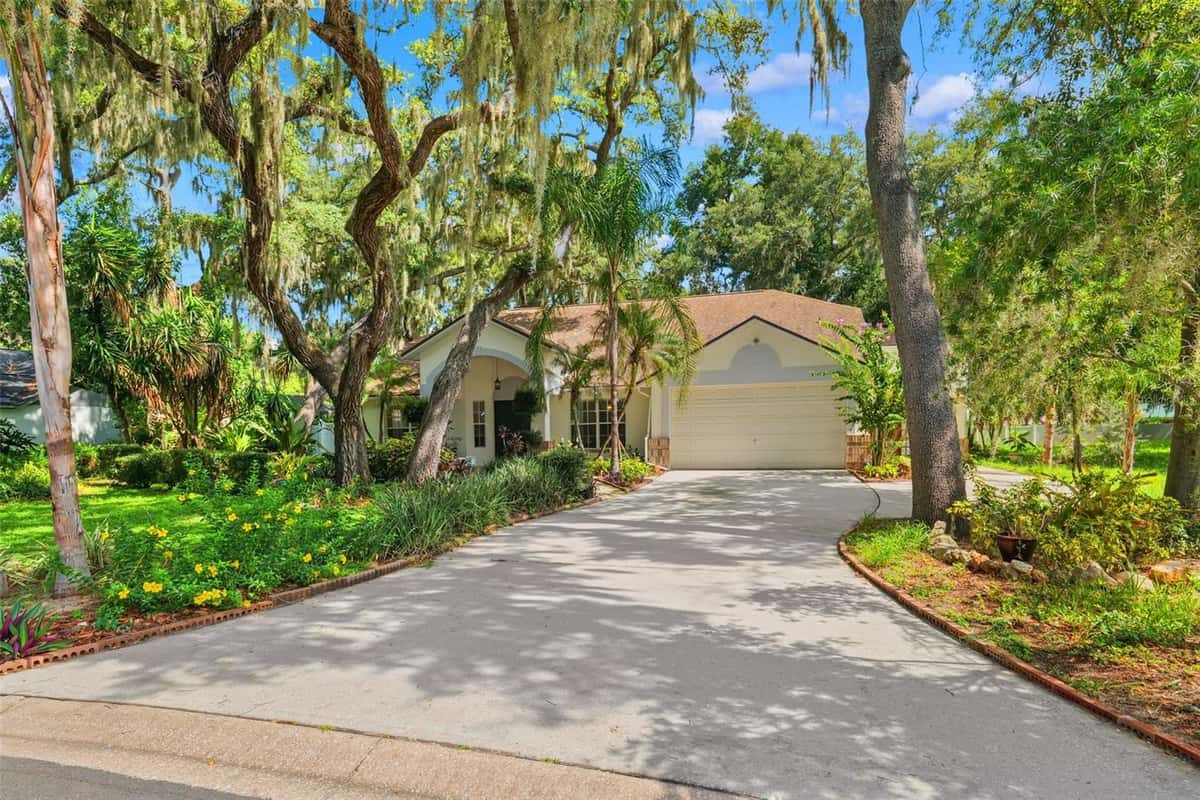 2770 BUCKHORN OAKS DRIVE