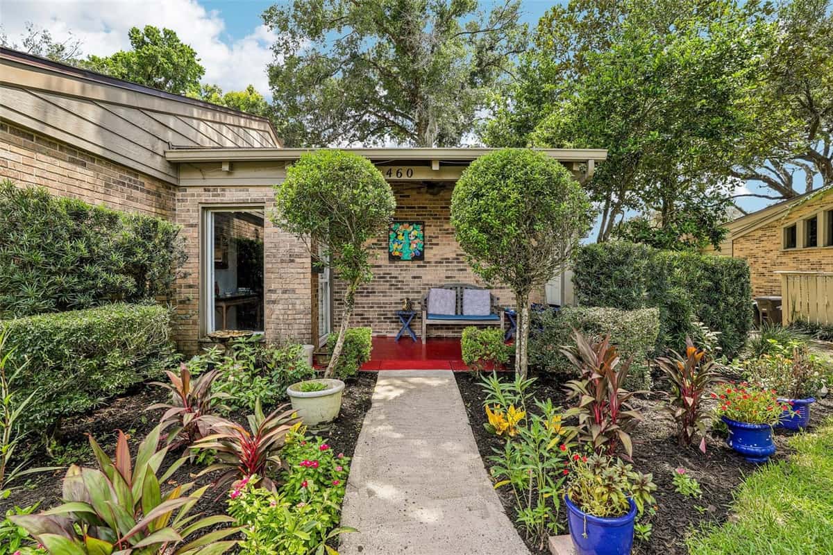 460 OAK HAVEN DRIVE