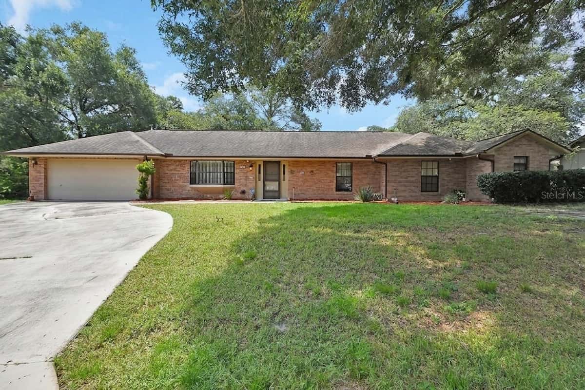 750 OAK TERRACE