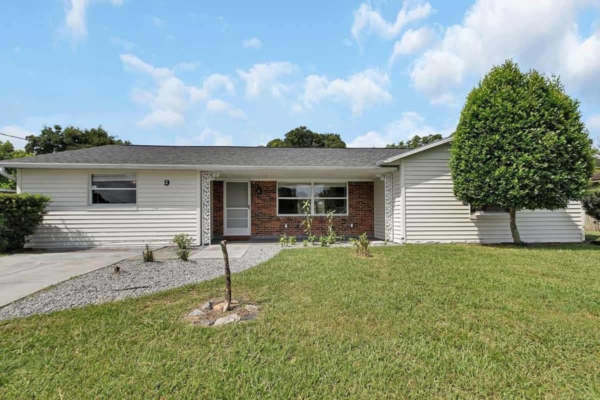 9 LARKSPUR LANE