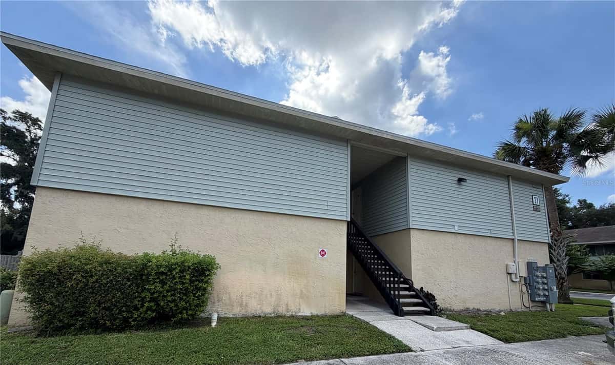 237 RED MAPLE PLACE