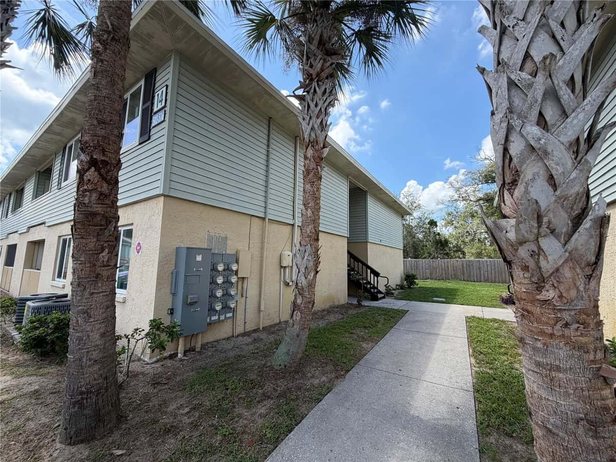 510 GOLDEN RAINTREE PLACE
