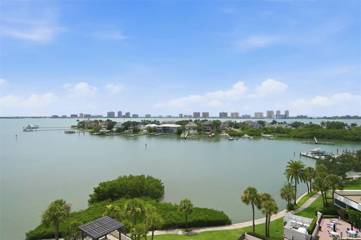 6 BELLEVIEW BOULEVARD