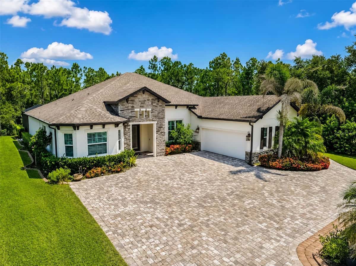22209 DEER POINTE CROSSING