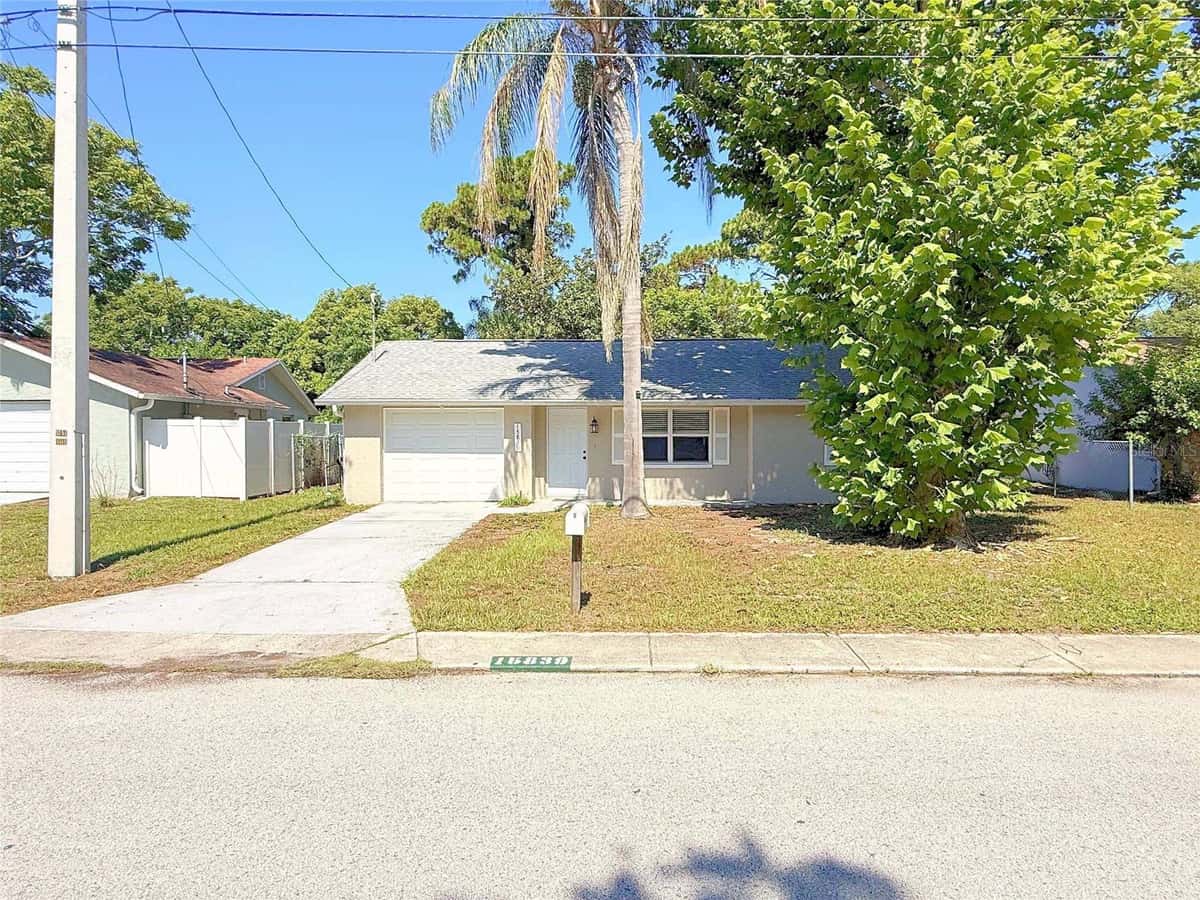 15839 VILLA DRIVE