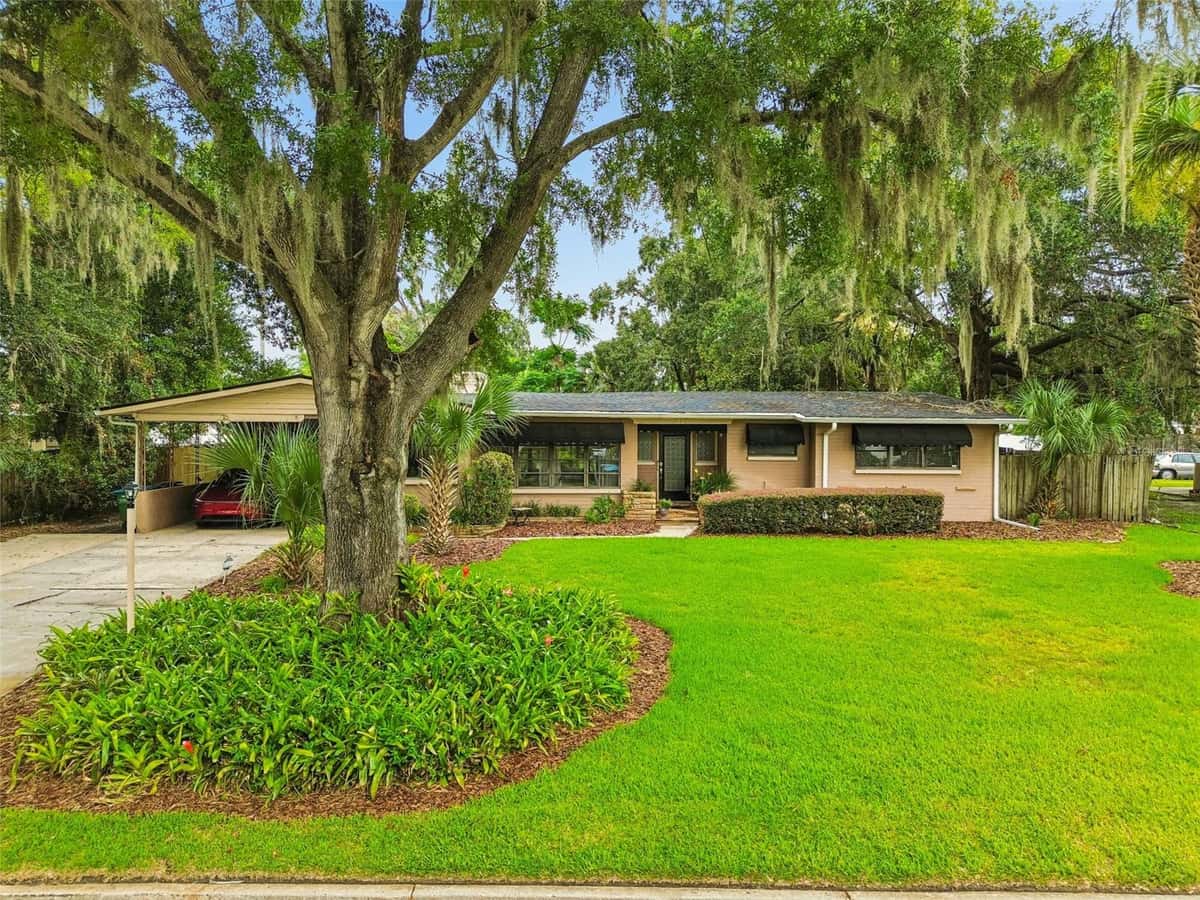 228 RIPPLING LANE