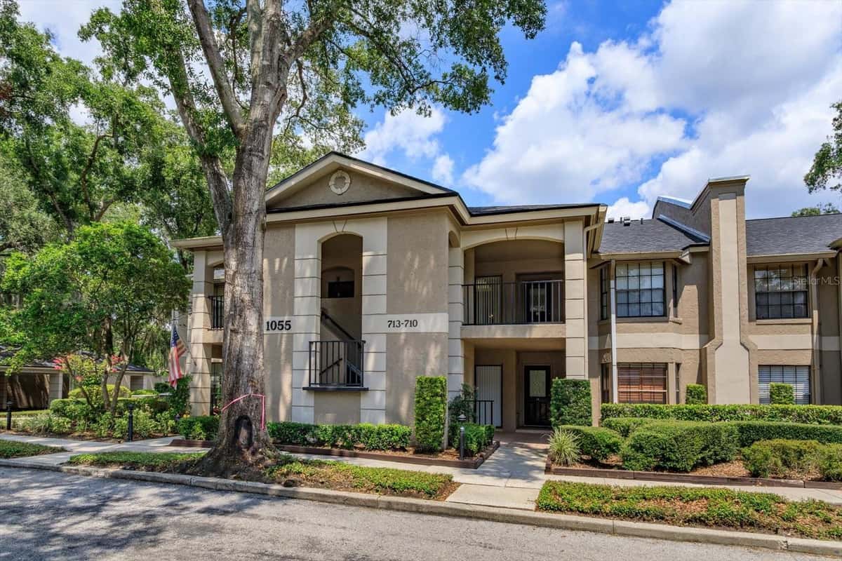 1055 KENSINGTON PARK DRIVE