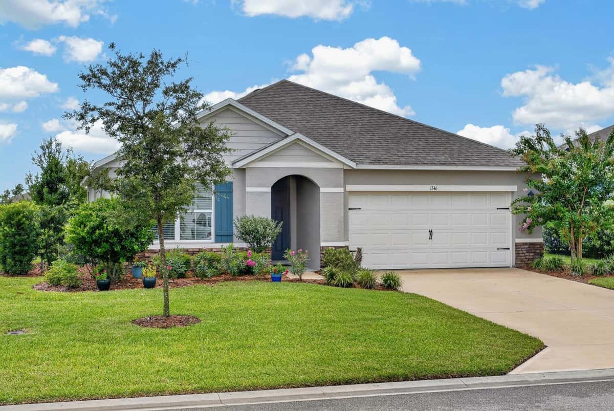 1346 MIDDLE LAKE DRIVE