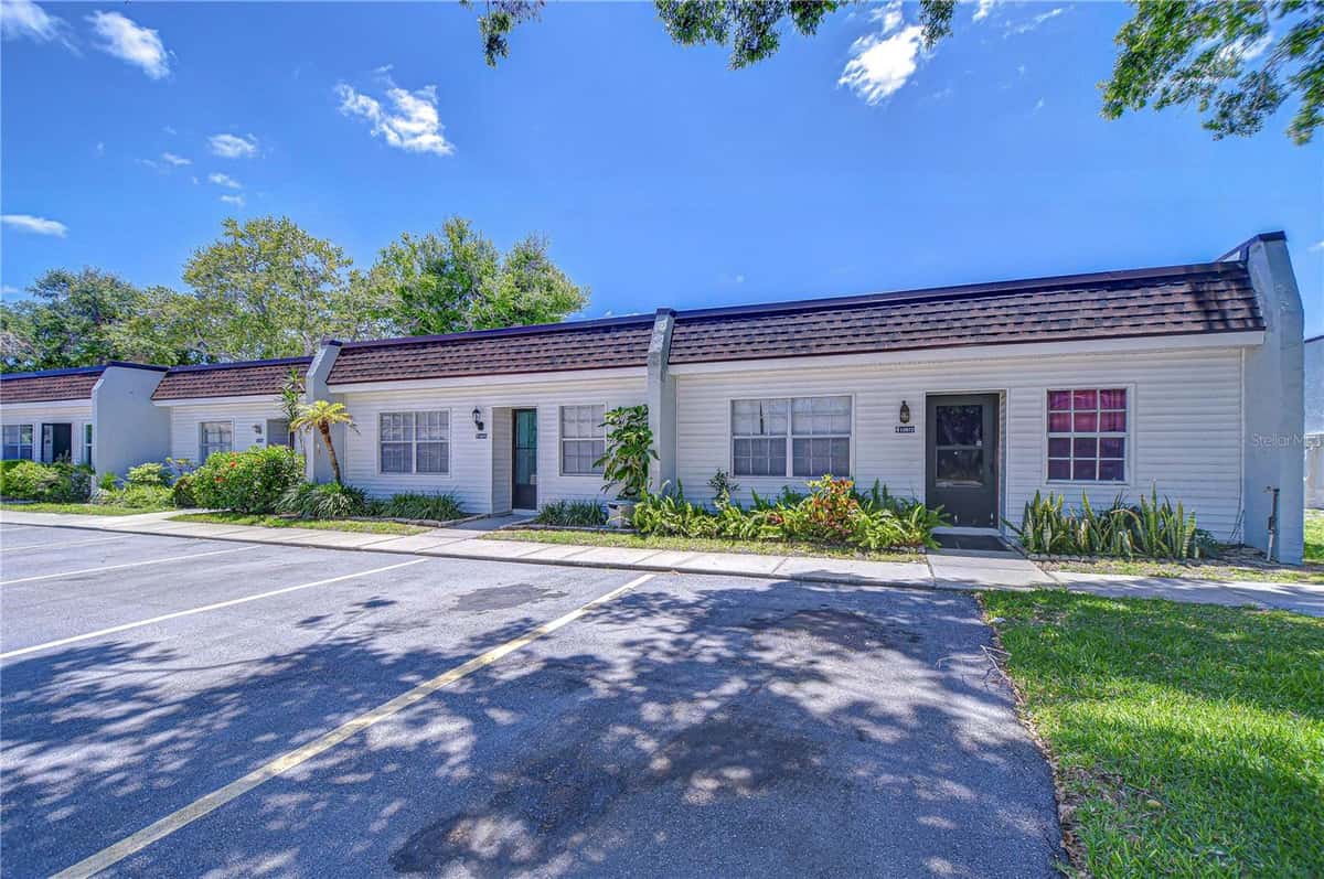13870 OAKWOOD LANE