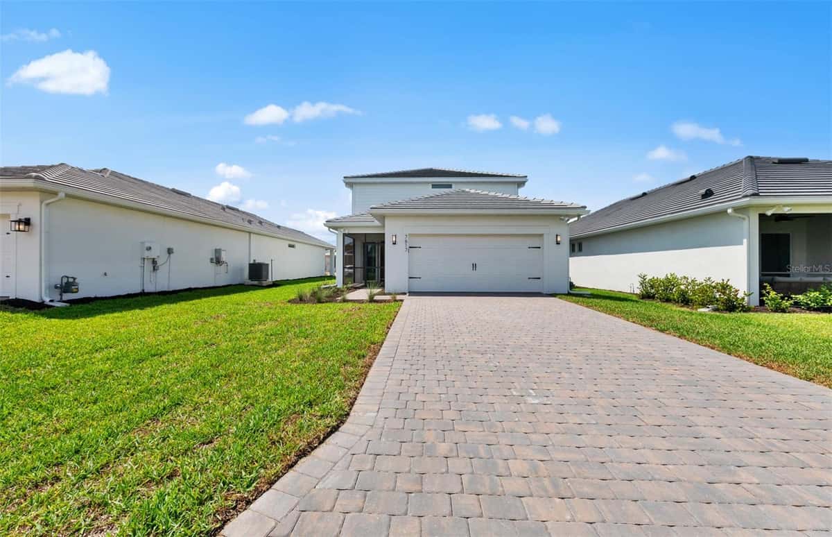 7719 REFLECTION PARKWAY