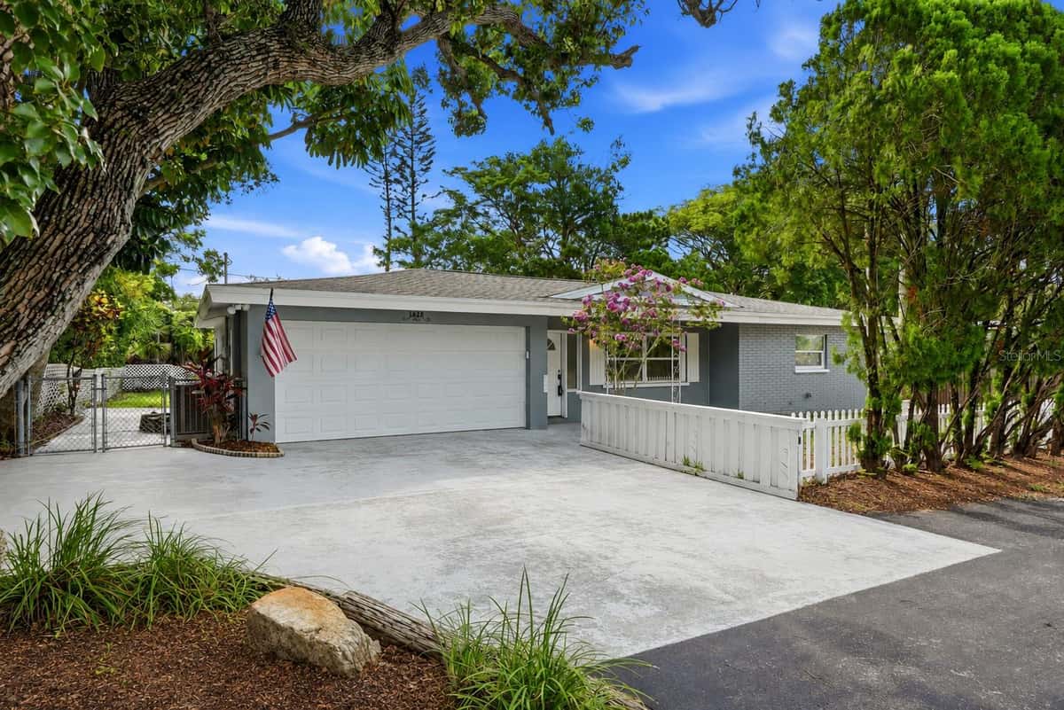 1628 HIGHLAND AVENUE
