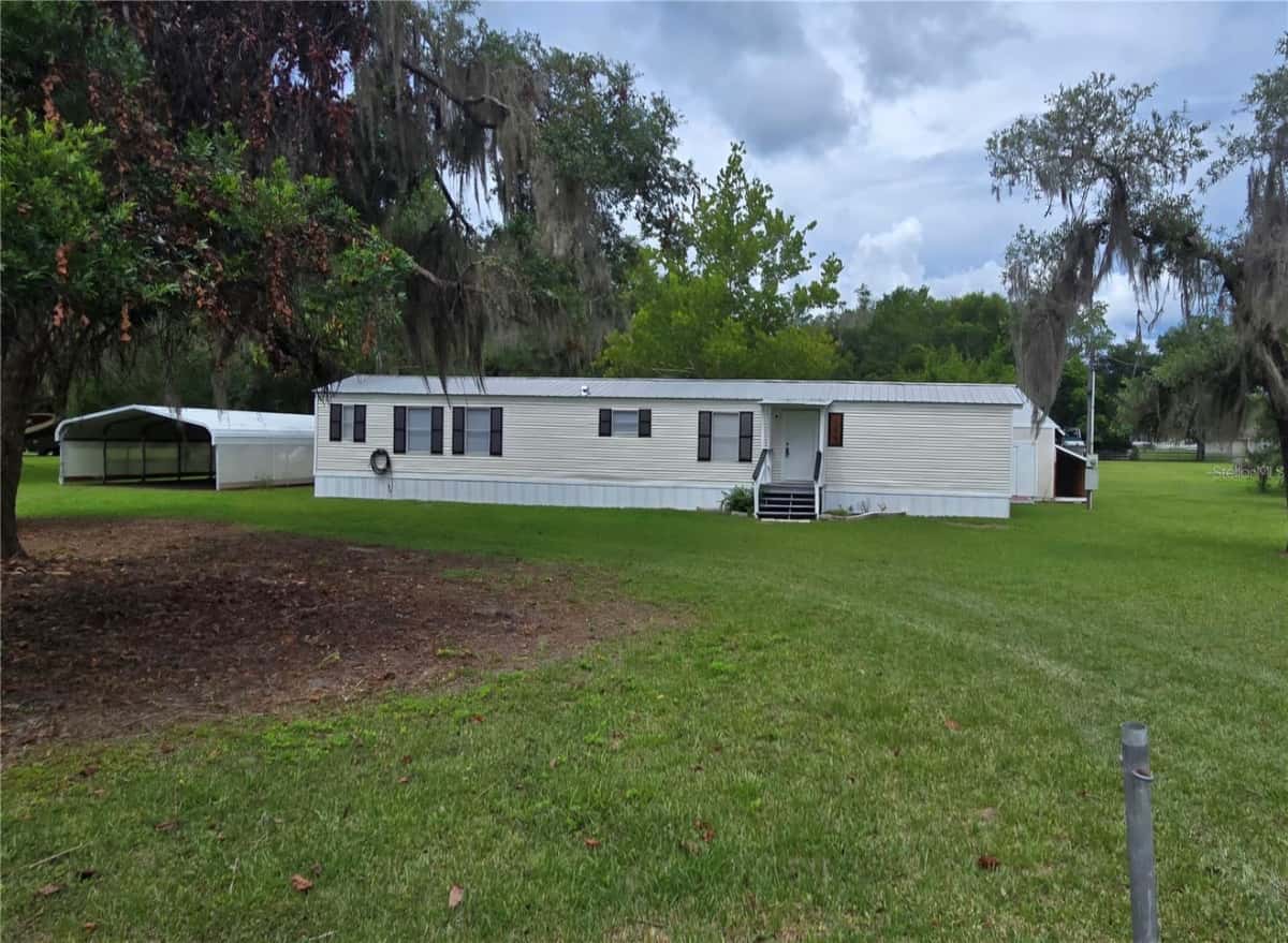 105 CANARY LANE
