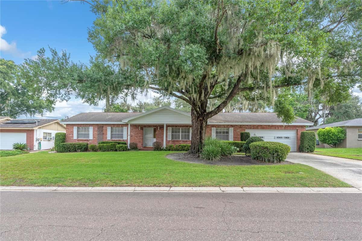 110 ASHBROOK DRIVE