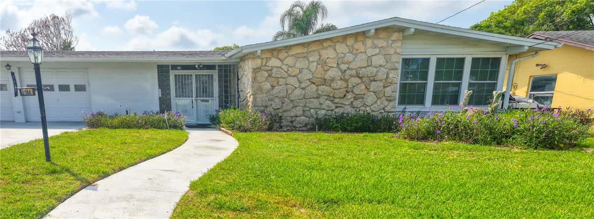 2604 REEF COURT