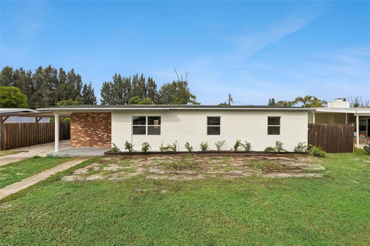 1061 BIANCA DRIVE
