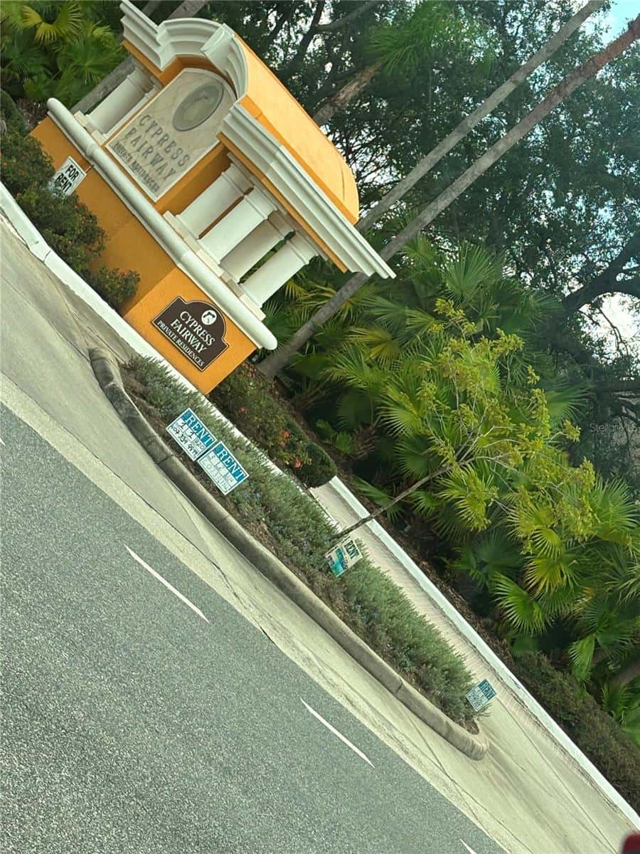 5463 VINELAND ROAD