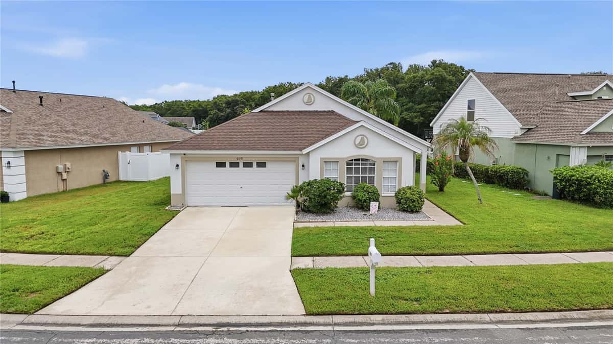 6618 SUMMER COVE DRIVE