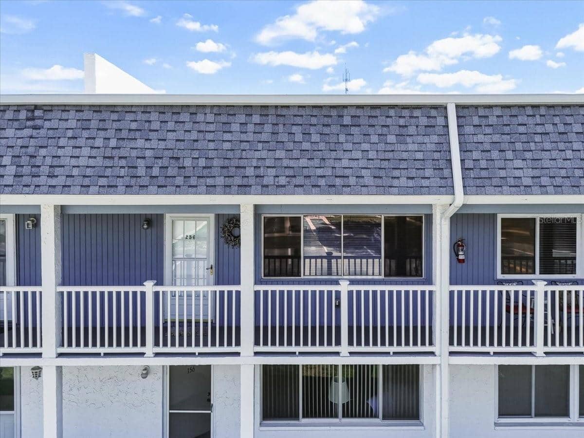 22375 EDGEWATER DRIVE